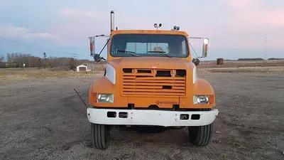 USED 1990 IHC INTERNATIONAL 4900 TANDEM AXLE OILFIELD PUMP/KILL TRUCK