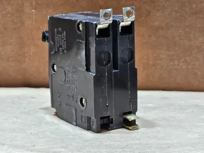 USED SQUARE D QOB230