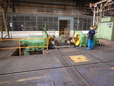 USED HEGENSCHEIDT MFD DRH II 110K TRAIN WHEEL LATHE