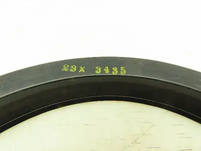 Garlock Klozure 23 3435 2- Split Oil Seals 6.50 in Shaft, 8.0 in OD, 0.750 in W