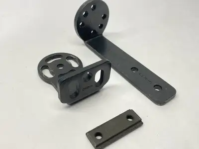 EZLSA-MBK-11 | Banner  EZ-SCREEN LS Accessory Bracket End Mount 87521 - New – Open box