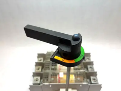 USED SQUARE D 400 AMP DISCONNECT
