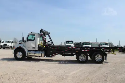New | in-Stock 2027 PETERBILT 548 Rolloff Trucks Texas US | Roll Off Truck World #1492019