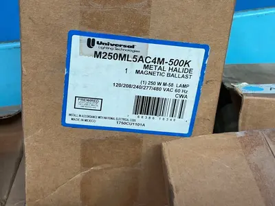 Used UNIVERSAL TECHNOLOGIES, OSRAM, PHILLIP ADVANCE _UNKNOWN_ Light Source Equipment Ohio US | HGR 24 #1291864