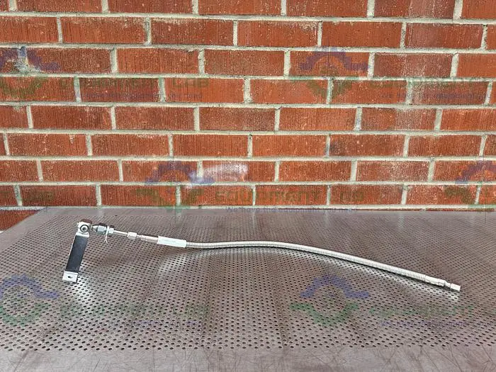 Used AIRGAS STAINLESS STEEL FLEXIBLE HOSE 39" W/ COMPRESSION FITTING, END ATTACHMENTS Hoses | Equipment Lab #486897
