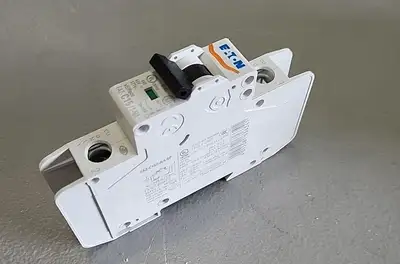 EATON FAZ-C15/1-NA 15A (BIN354)