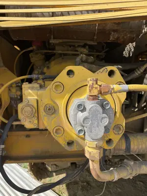 Used 1990 KOBELCO K909 LC-II Excavators Virginia US | Proxy Equipment #1378232