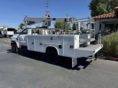 New | in-Stock 2023 CHEVY 5500 Bucket (boom) trucks California US | Commerce Truck Equipment Sales #1548693
