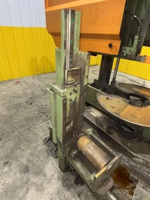 USED 2007 Horizontal Dual Column Band Saws