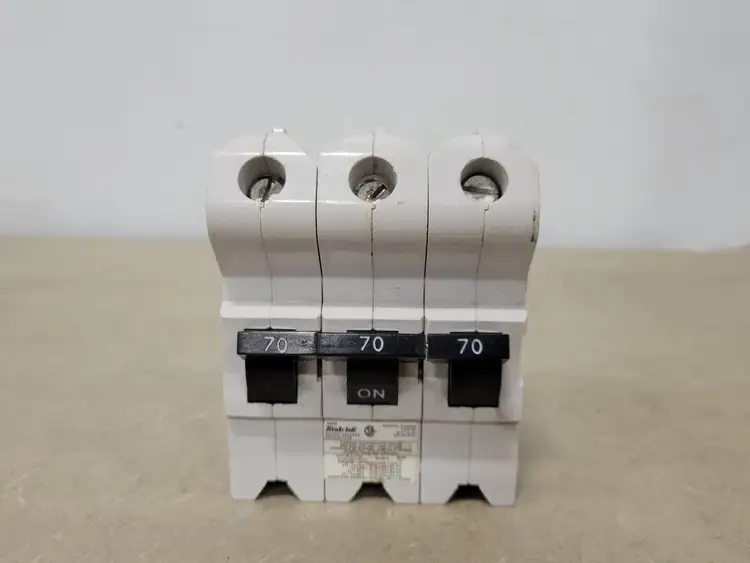 Used FEDERAL PIONEER NA3P70 Switchgears British Columbia CA | Lenmark #239508