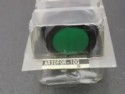 Fuji Electric Pushbutton Switch Red Yellow Green Momentary 30mm 250V 6A Lot of 6