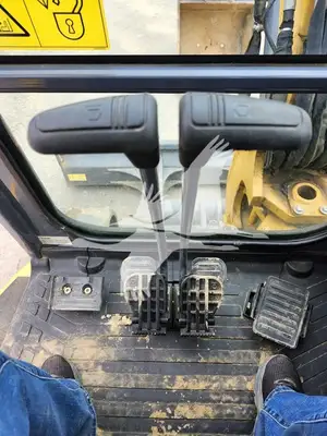 USED 2022 XCMG XE55U