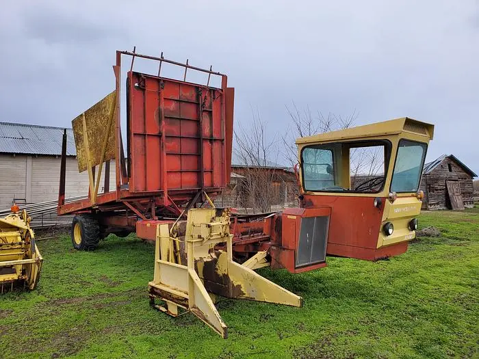 Used NEW HOLLAND 1048 Bale Wagons Idaho US | Berry Machinery #910894