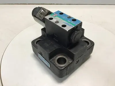 USED VICKERS DG4V-3S-2AL-M-U-HL7-60-EN490