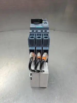 USED Siemens 3RV2711-1BD10 SIRIUS Circuit Breaker w/8US1651-5DK02 Base Unit