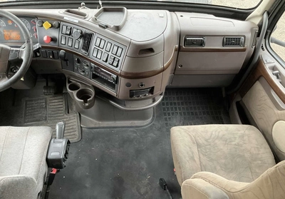 USED 2014 VOLVO VNL 6X4