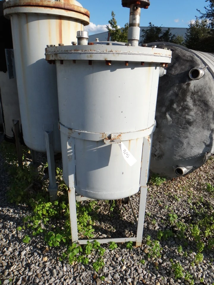 122 Gallon 304 Stainless Vertical Tank