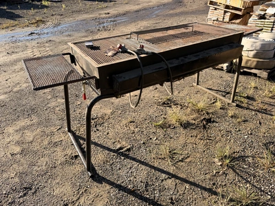 Used CUSTOM BUILT 1 OF A KIND GAS GRILL WITH A WHOPPING 9 BURNERS _UNKNOWN_ Grills & Griddles Michigan US | Miedema Asset Management Group #1483315