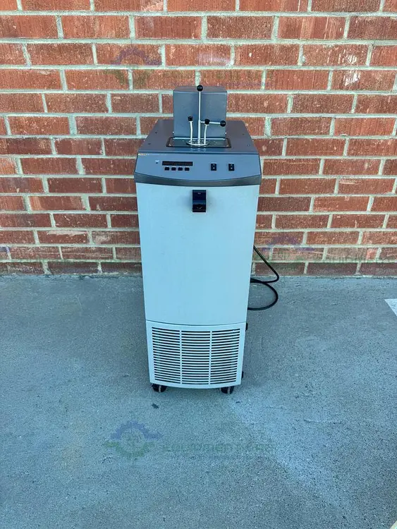 Used FLUKE CALIBRATION HART SCIENTIFIC 7341 DEEP-WELL COMPACT BATH  -45°C TO 150°C Chillers California US | Equipment Lab #485905