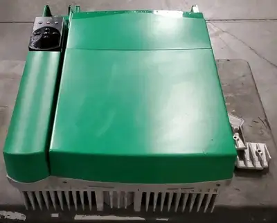 USED Control Techniques UNI4404-R Drive, 380/480V, 180A