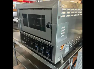 Doyon Model FPR3 - 3 Rotating Deck Pizza Oven - 208V 1 PhaseDoyon Model FPR3 - 3 Rotating Deck Pizza Oven - 208V 1 Phase