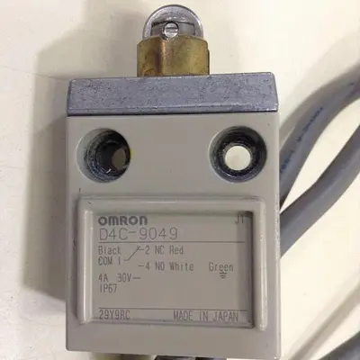 USED OMRON D4C-9049