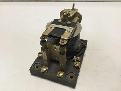 USED DANAHER CONTROLS 211L10