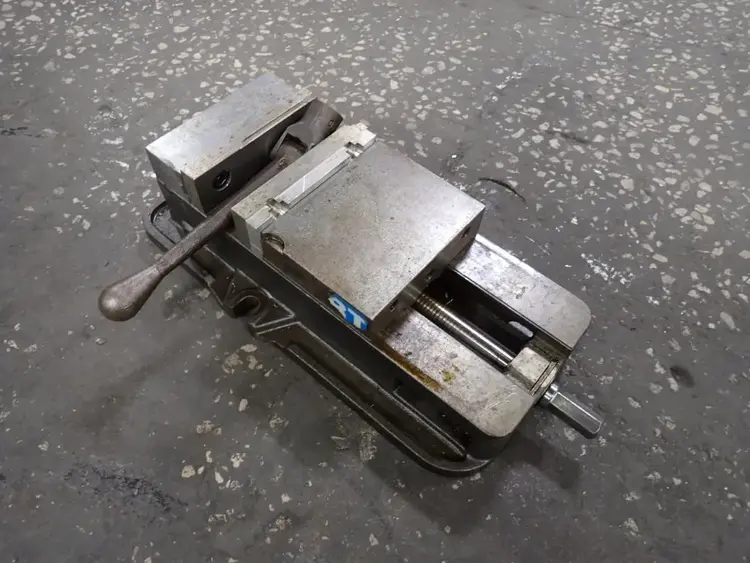 Used KURT D675 Vises Ohio US | HGR 24 #727038