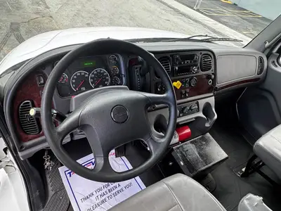 Used 2019 FREIGHTLINER M2 106 Tractors & Trailers Florida US | Truck and Van Outlet #1506258