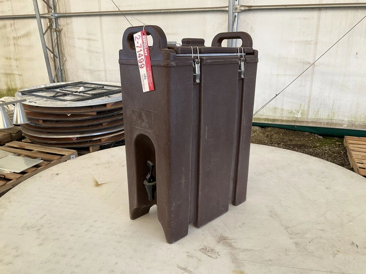 Used CAMBRO CAMTAINER 500LCD Beverage Dispensers Michigan US | Miedema Asset Management Group #1580004