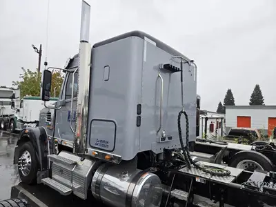 USED 2023 FREIGHTLINER CORONADO 122 SD