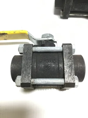 APOLLO 83-141-01 1/4” Carbon Steel Ball Valves (Lot of 4)