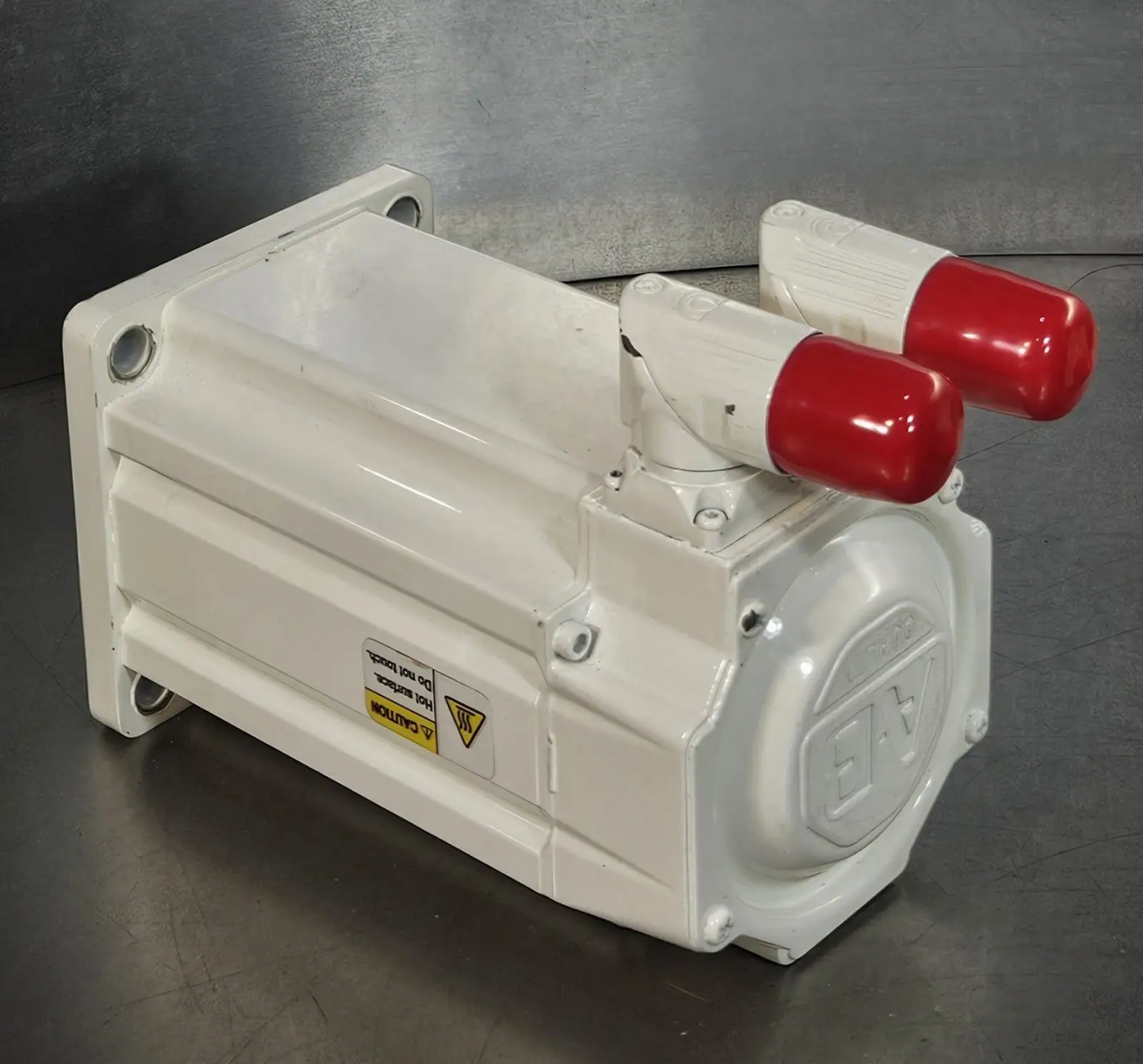 Allen Bradley MPF-B430P-MJ72BA/A Servo Motor – 460V – 2.0kW – 5000RPM Loc1E24