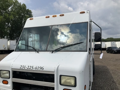 Used 2002 FORD COMM STRIP Cab Chassis trucks Michigan US | Miedema Asset Management Group #1314140