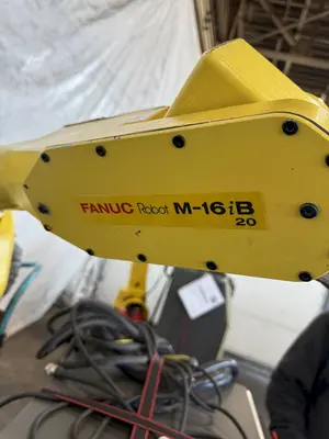 USED 2004 FANUC F–63822