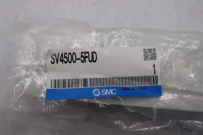NEW OPEN BOX SMC SV4500-5FUD Double Solenoid Valve STOCK K-2473