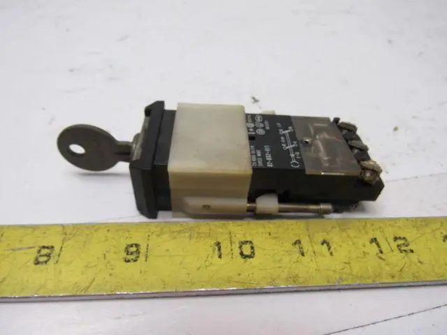 Used EAO _UNKNOWN_ Relays & Switches | Arrow Industrial #640038