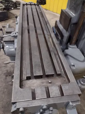 #3 KEARNEY & TRECKER MILWAUKEE MODEL #3 VERTICAL MILLING MACHINE 64" x 13" x 10 HP: YOBRO #24458