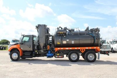 Used 2020 INTERNATIONAL MV Septic/Sewer/Vacuum Trucks Texas US | Roll Off Truck World #1491776