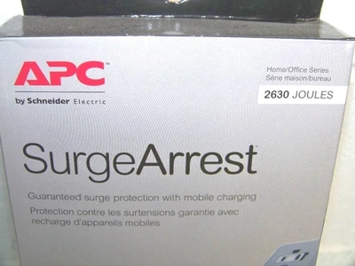 APC SurgeArrest P8U2 8-Oulet Surge Protector - NEW IN BOX