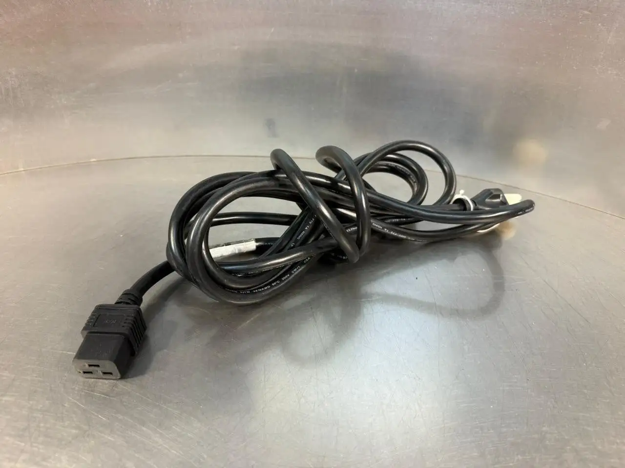 Volex 72-1411-01 VSC19 SMI 20A 250V E62405 Server Power Cord (7.5.1)