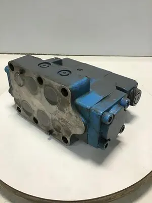 USED VICKERS DG4V-3-6C-M-U-HL7-60-B13