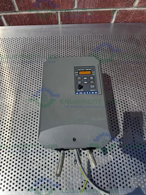 Used EMOTRON CF40-026 DIGIFLUX FREQUENCY INVERTER 0-400 HZ, 3X0-400 V Electronics & Components | Equipment Lab #486724