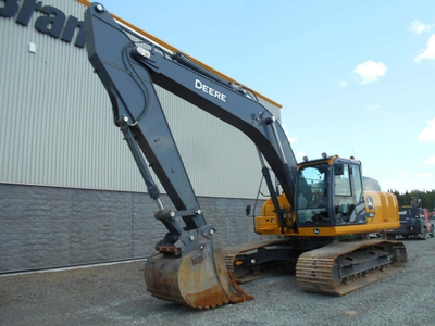 USED 2004 Deere 250P-TIER