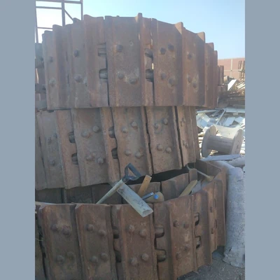 Tracks with Chains for Komatsu D375 Dozer