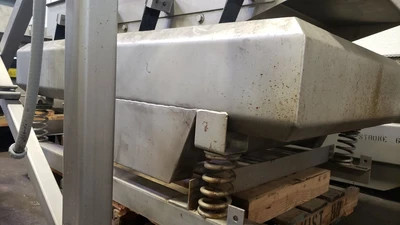 USED KEY FARMCO SHAKER WITH RODS