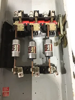 GE TH3364 model 10 200 Amp Heavy Duty Safety Switch