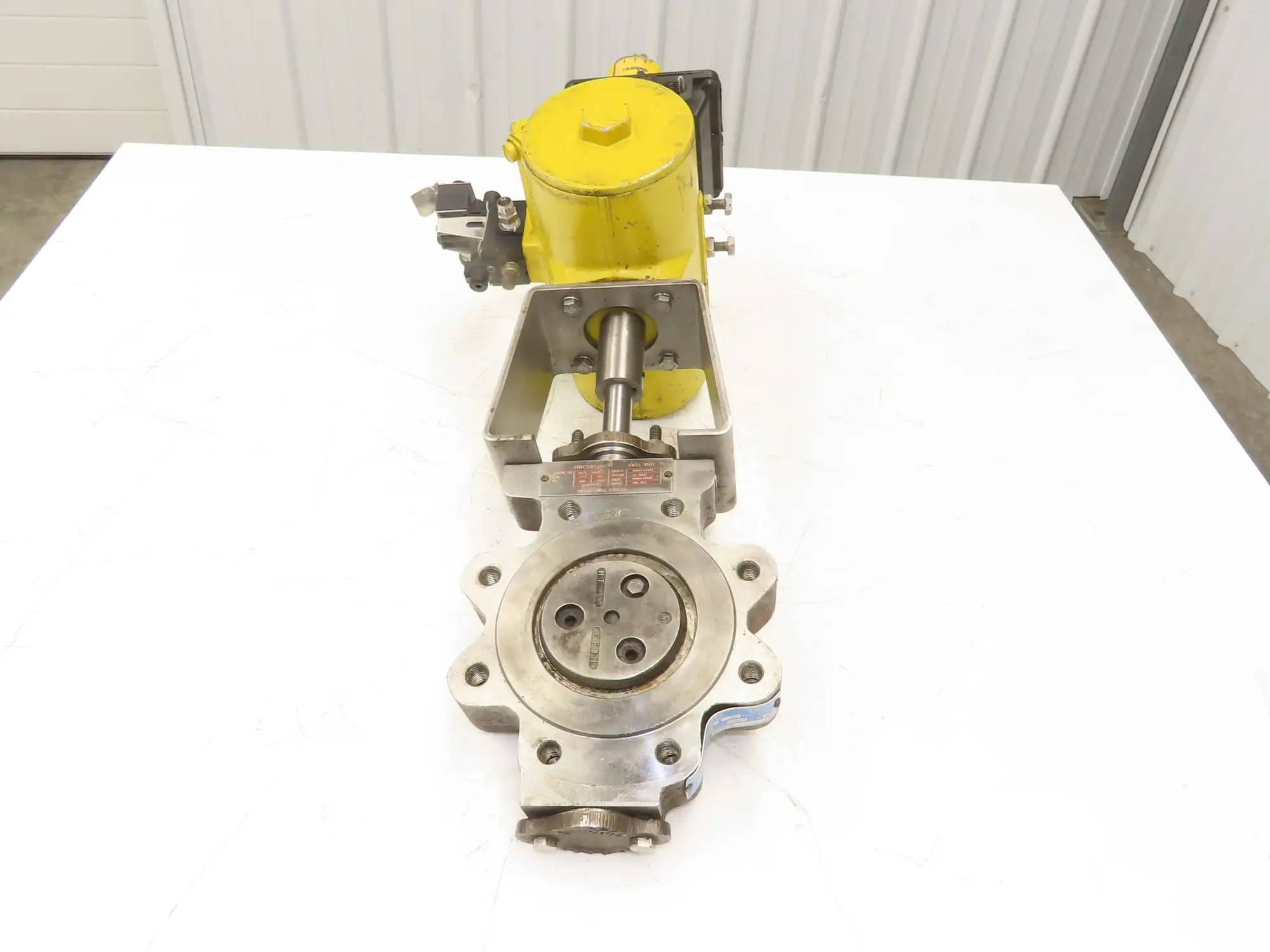Tricentric 4" Stainless Butterfly Valve 8-Lug + Hytork-425 Actuator & Positioner