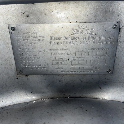 195 L S/S Vertical Pressure Vessel 7 Bar