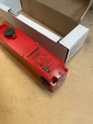 USED Telemecanique Telemecanique XCSLF3535313